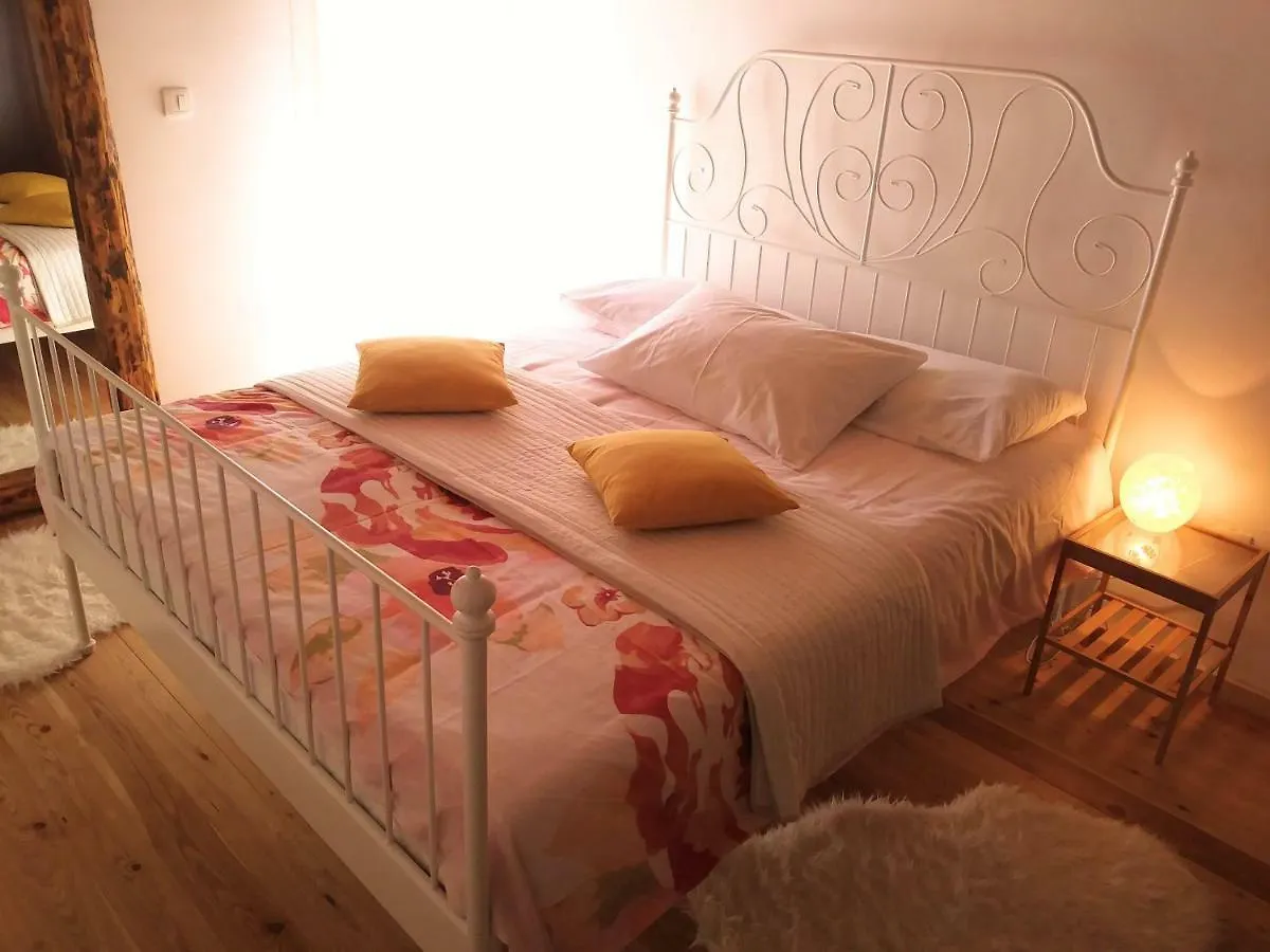 Apartment Cernesa Ražanac