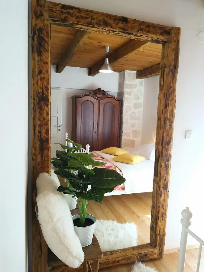Apartment Cernesa Ražanac
