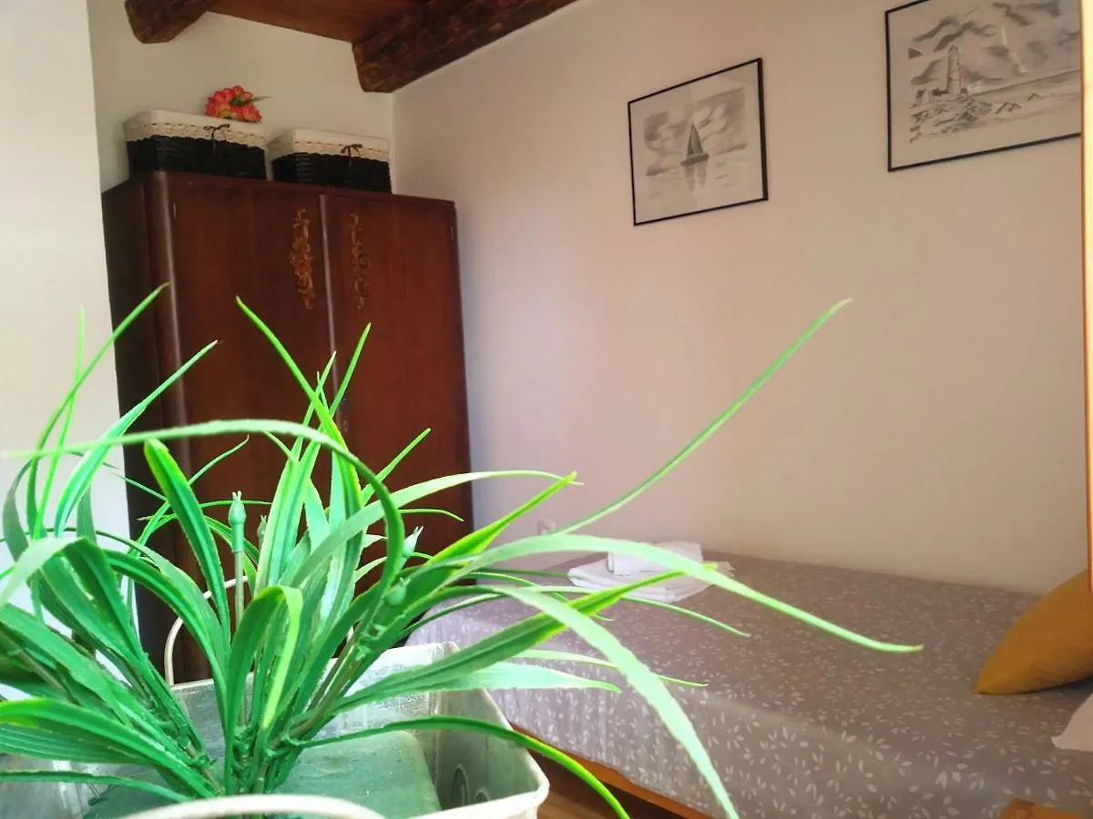 Apartment Cernesa Ražanac Kroatien